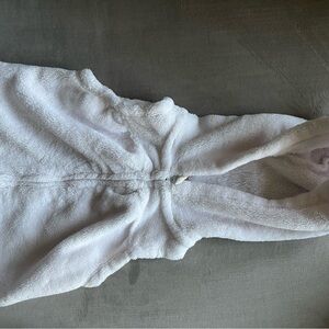 Carters white fuzzy vest 3M